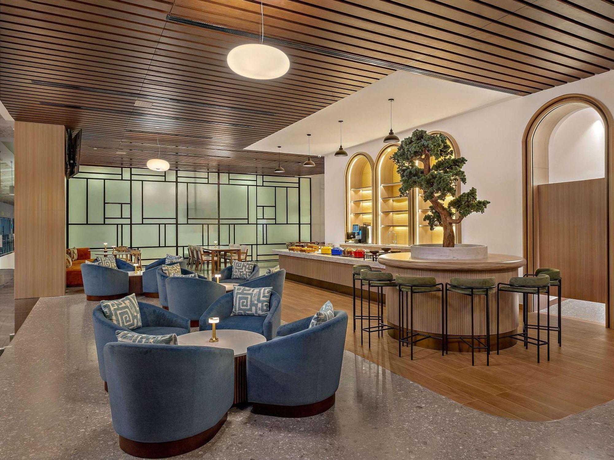 Novotel Al Bustan 4* Abu Dhabi