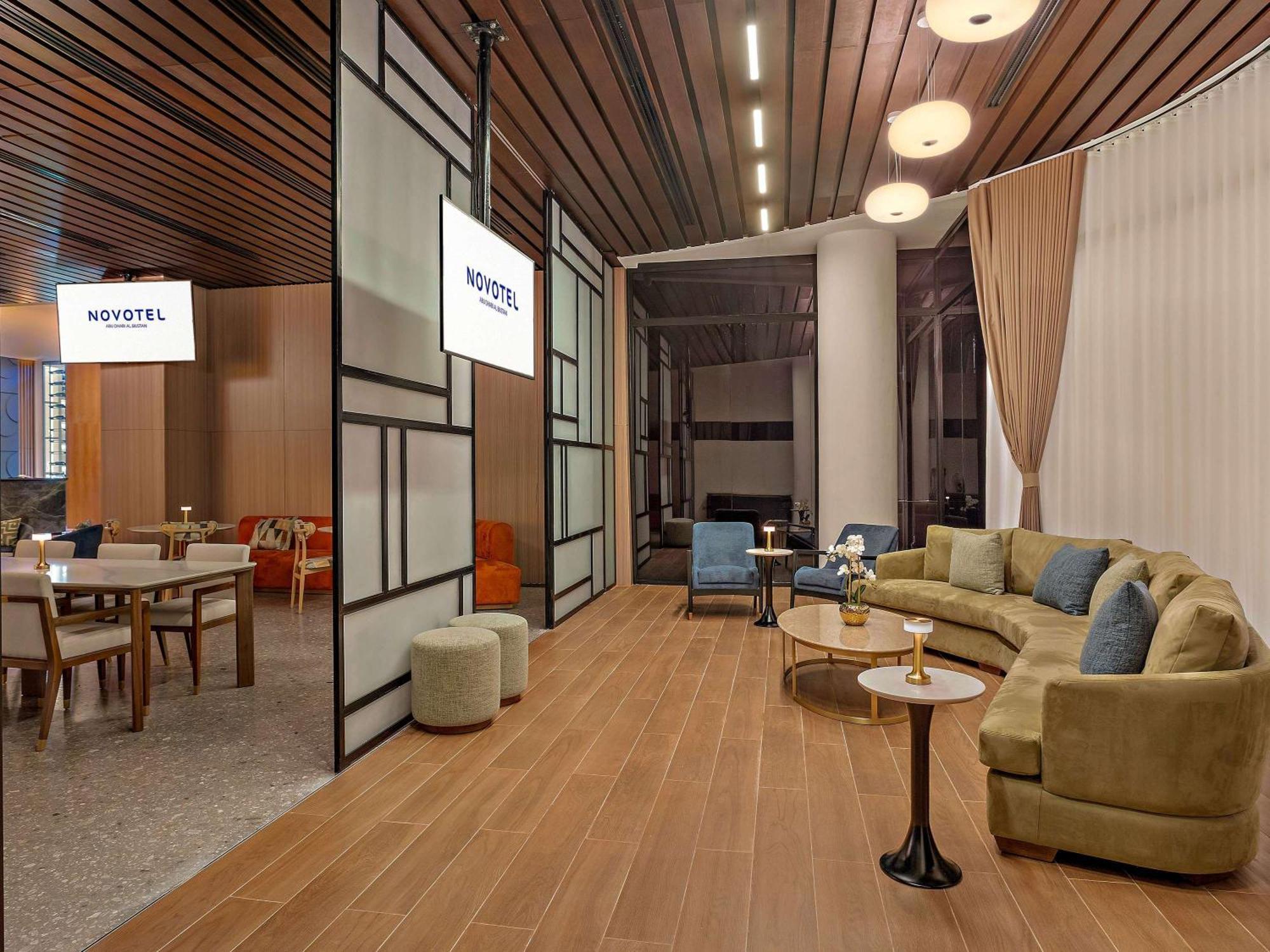 Novotel Al Bustan Hotel 4*