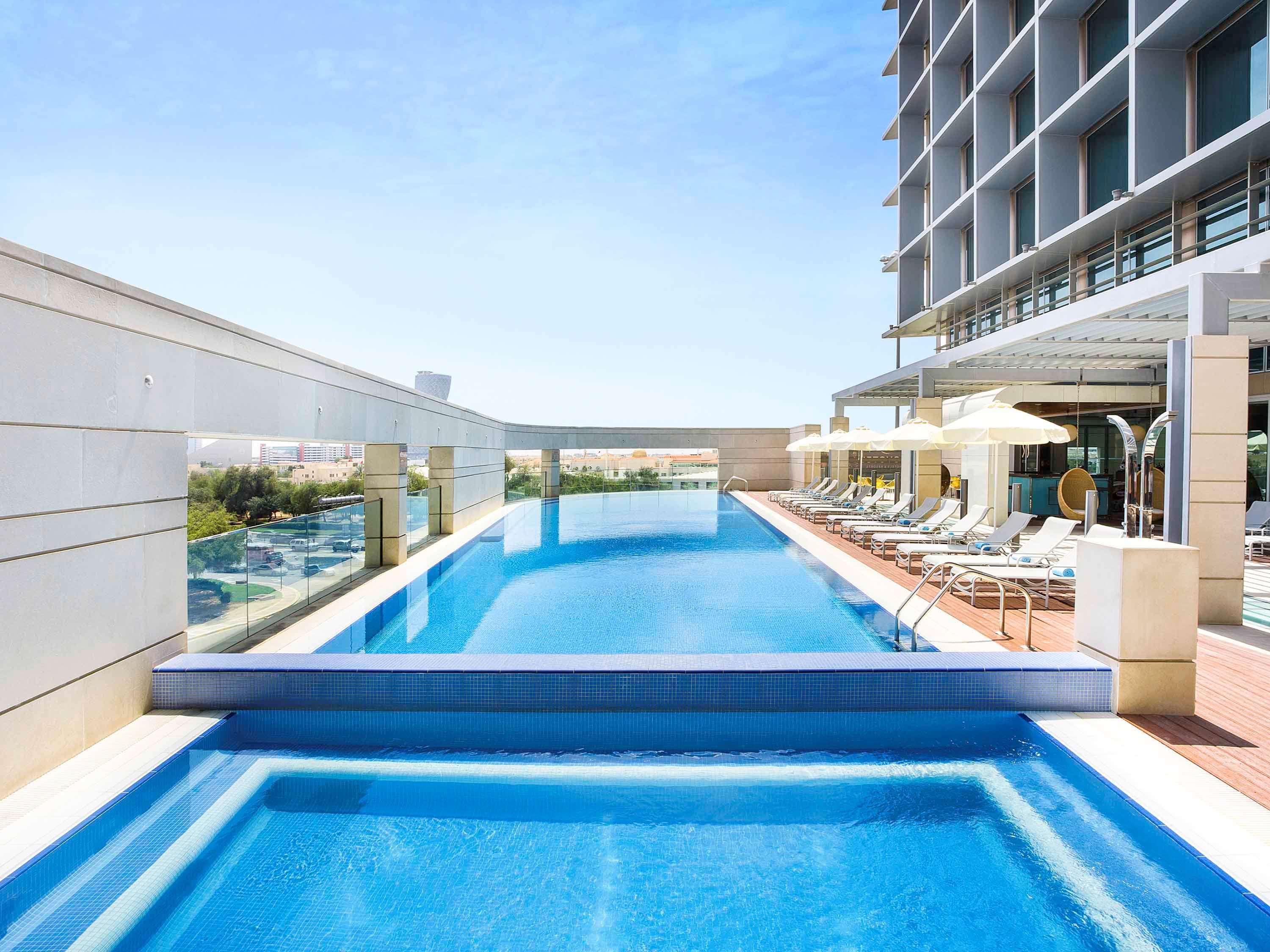 Hotel Novotel Al Bustan